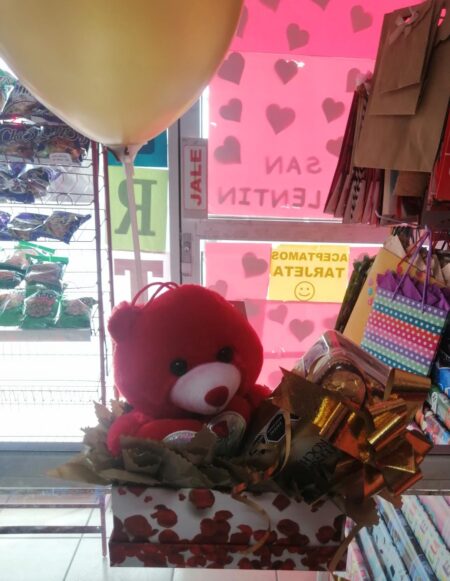 Arreglo Oso y Chocolates Ferrero